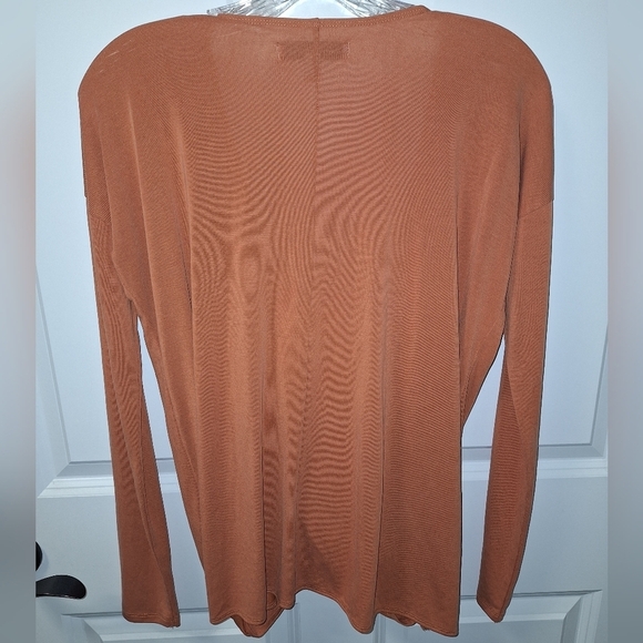 An Abercrombie and Fitch ladies long sleeve wrap top in a size small. EUC - Picture 3 of 7